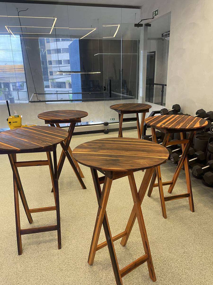 Mesas bistrô na Life360 Vilas